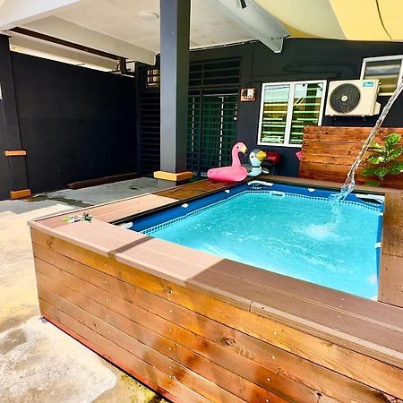 Eisya Guest House Perlis With Pool Musllm Only Arau Exterior photo
